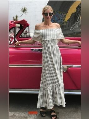 💲⬇️🆒Billabong Striped Women's Jumpsuit Size small. Like 🆕!